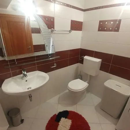 Luna Apartment *